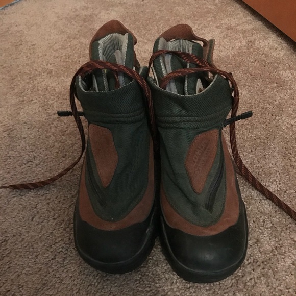 Salomon Other - Salomon Brown & Green Kids Boots Size 4.5